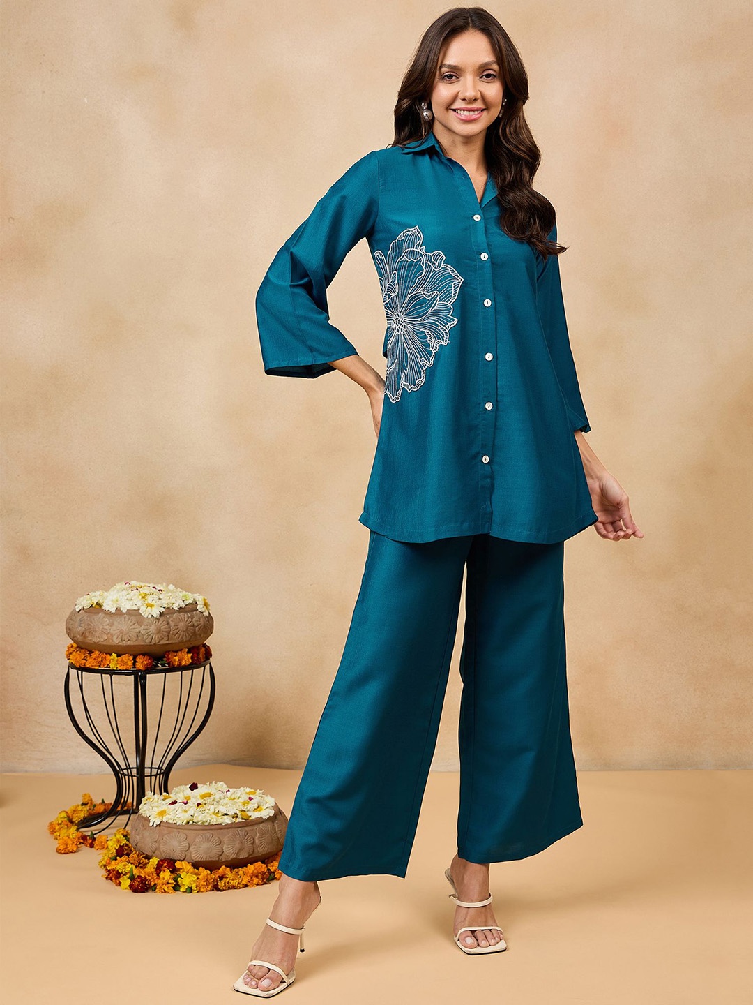 WineRed Floral Embroidered Shirt Collar Three-Quarter Sleeves Shirt With Trouser, Blue
WineRed Floral Embroidered Shirt Collar Three-Quarter Sleeves Shirt With Trouser, Blue