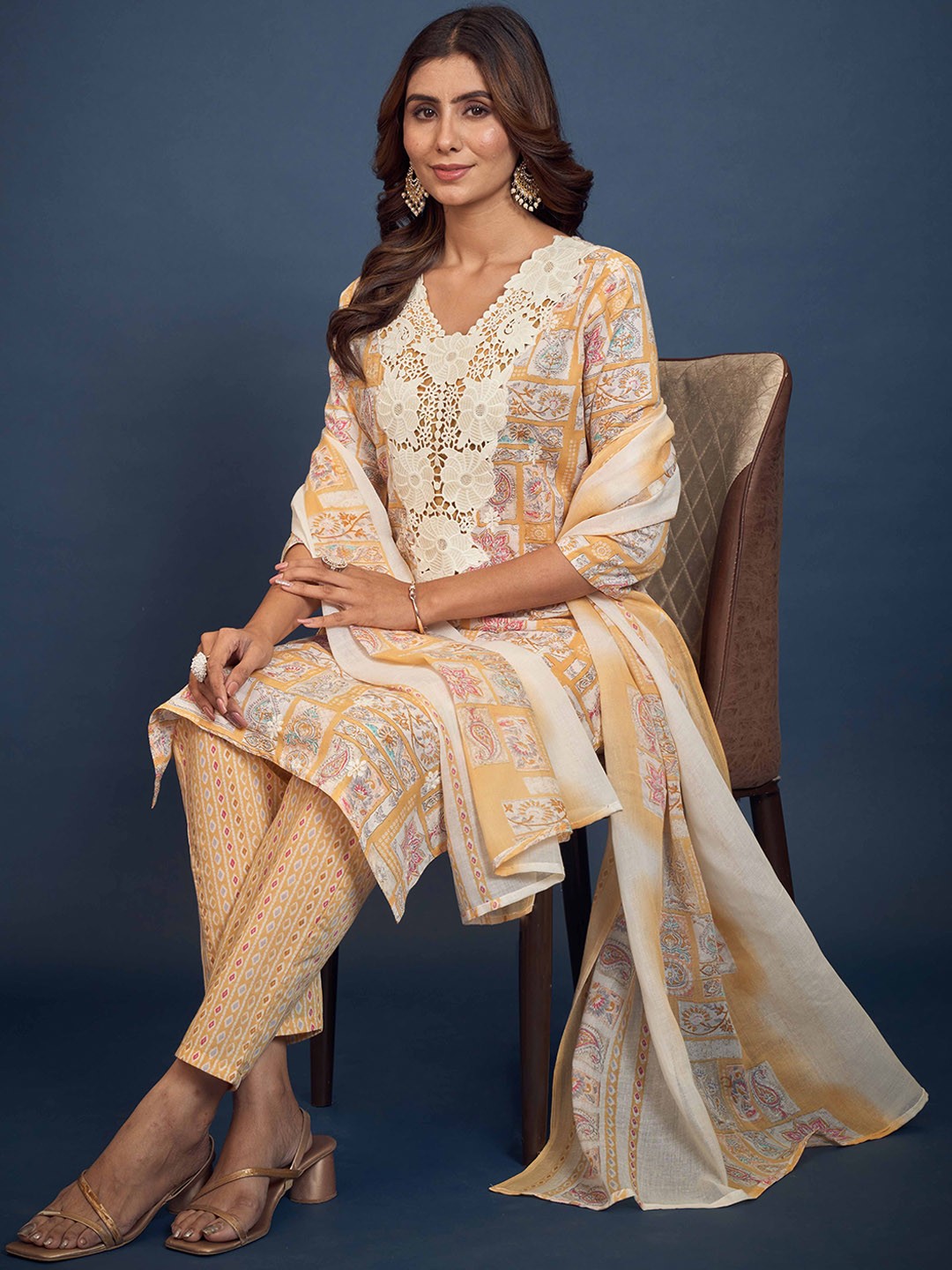 Anouk Yellow Floral Printed V-Neck Pure Cotton Straight Kurta With Trousers & Dupatta
Anouk Yellow Floral Printed V-Neck Pure Cotton Straight Kurta With Trousers & Dupatta