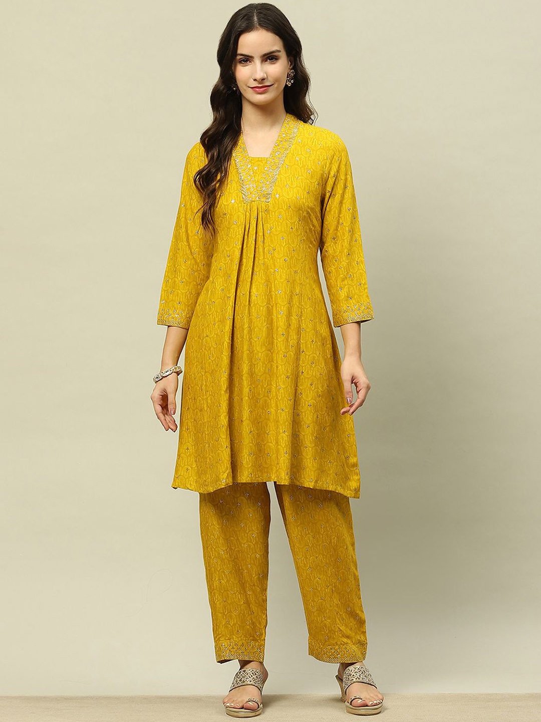 Rangriti Geometric Kalidar Printed Beads and Stones A-Line Kurta with Palazzos, Yellow
Rangriti Geometric Kalidar Printed Beads and Stones A-Line Kurta with Palazzos, Yellow