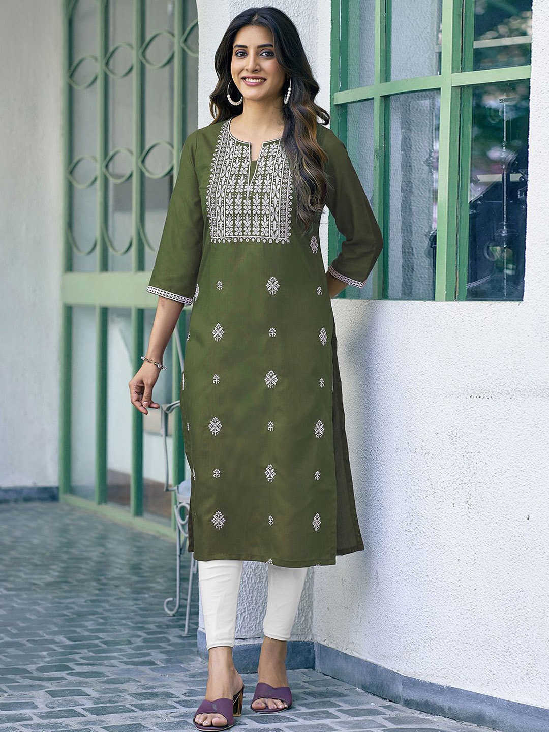 KALINI Ethnic Motifs Embroidered Round Neck Chikankari Cotton Straight Kurta, Green
KALINI Ethnic Motifs Embroidered Round Neck Chikankari Cotton Straight Kurta, Green