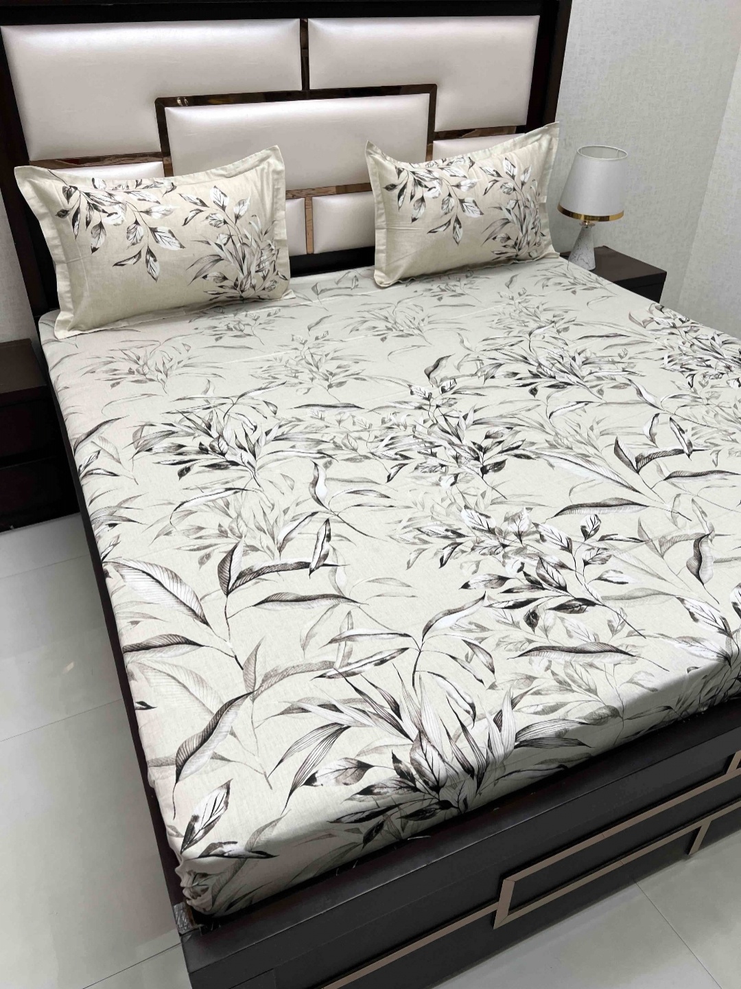 Pure Decor Cotton King Size Double Bedsheet With 2 Pillow Covers 2.74m X 2.74m, Off white
Pure Decor Cotton King Size Double Bedsheet With 2 Pillow Covers 2.74m X 2.74m, Off white