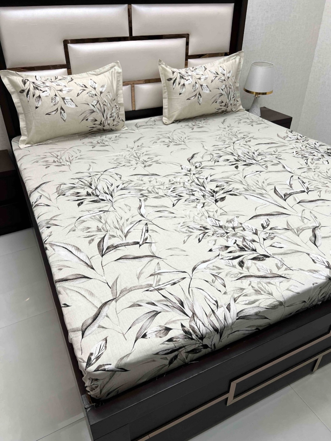 Pure Decor Cotton King Size Double Bed Bedsheet With 2 Pillow Covers 2.74m X 2.74m, Off white
Pure Decor Cotton King Size Double Bed Bedsheet With 2 Pillow Covers 2.74m X 2.74m, Off white