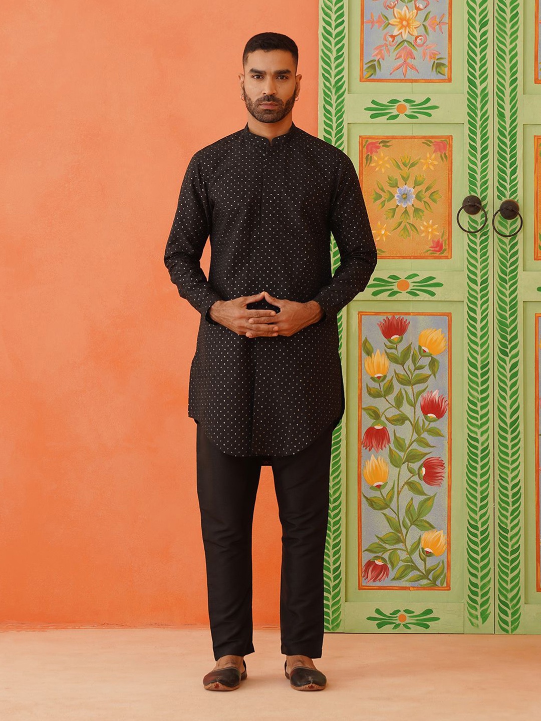 TheEthnic.Co Sequinned Mandarin Collar Dupion Silk Straight Kurta with Trousers, Black
TheEthnic.Co Sequinned Mandarin Collar Dupion Silk Straight Kurta with Trousers, Black