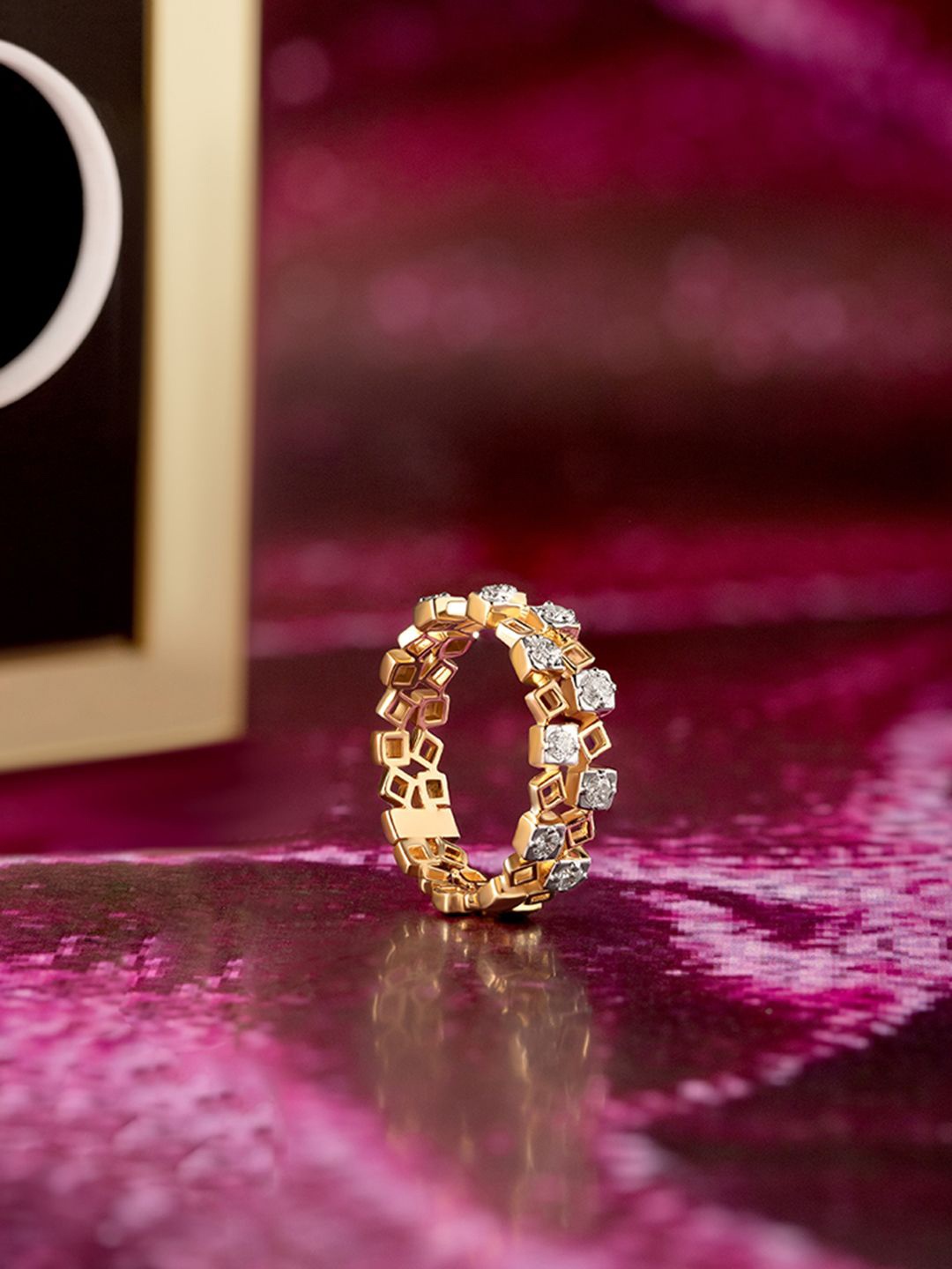 Mia by Tanishq Women 14KT Sparkling Beats Gold & Diamond Finger Ring- 3.15g, Yellow
Mia by Tanishq Women 14KT Sparkling Beats Gold & Diamond Finger Ring- 3.15g, Yellow