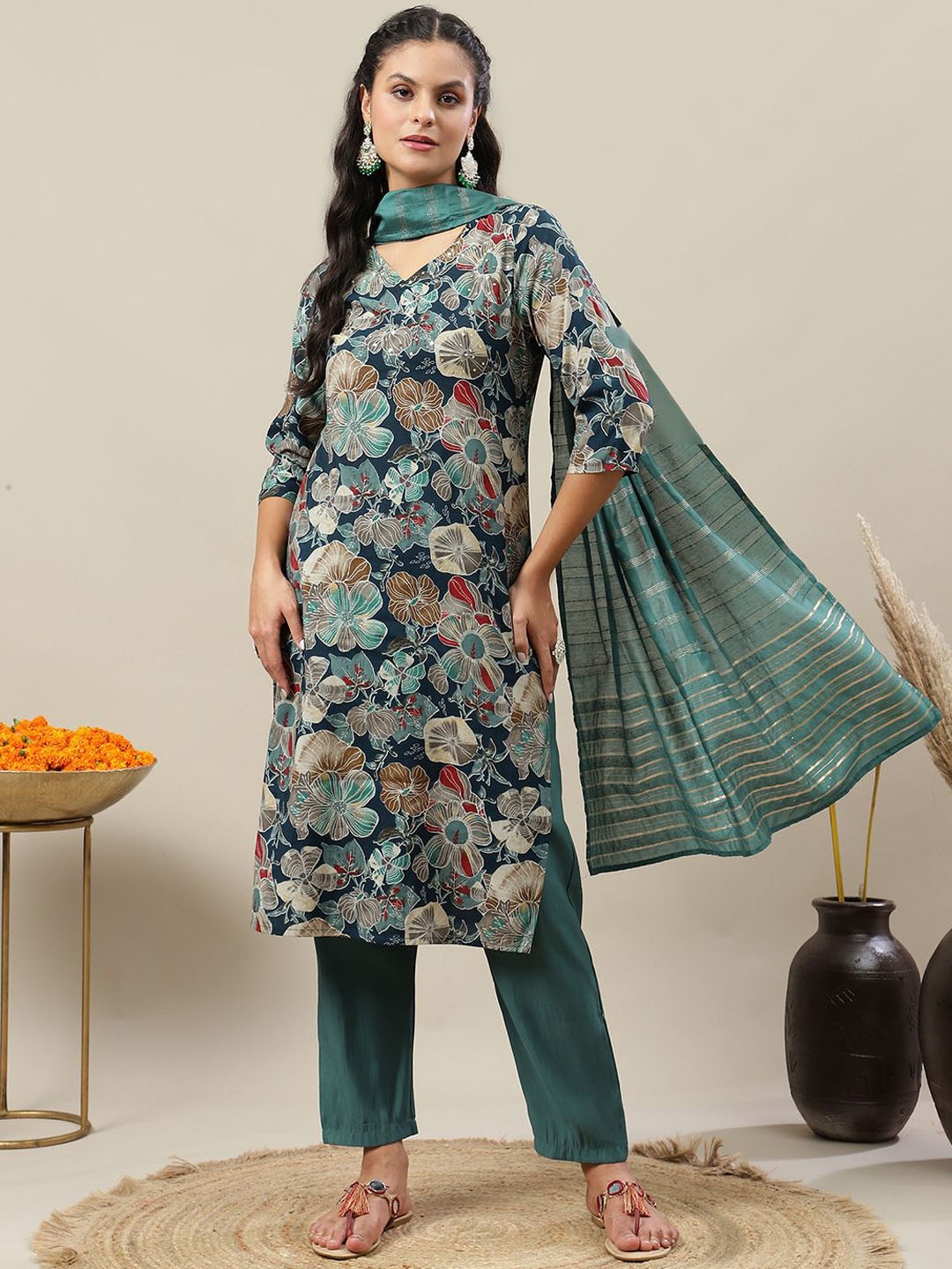 FLAMBOYANT Floral Printed Sequinned Chanderi Silk Straight Kurta with Trouser & Dupatta, Green
FLAMBOYANT Floral Printed Sequinned Chanderi Silk Straight Kurta with Trouser & Dupatta, Green