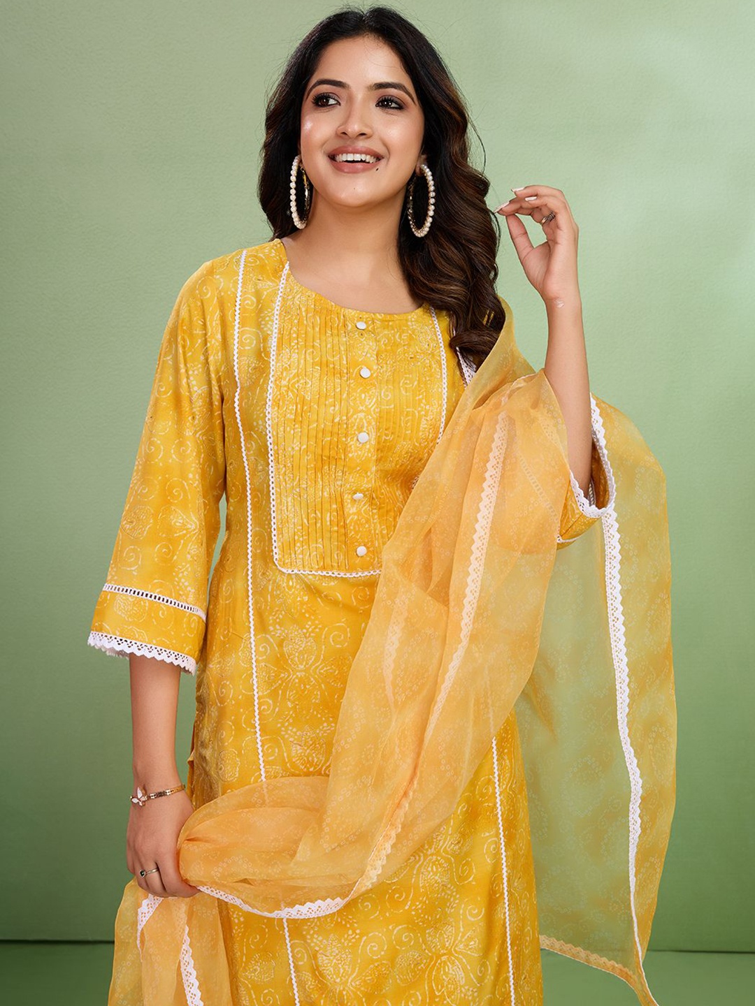 Sangria Floral Printed Round Neck Three-Quarter Sleeves Kurta With Trouser With Dupatta, Yellow
Sangria Floral Printed Round Neck Three-Quarter Sleeves Kurta With Trouser With Dupatta, Yellow
