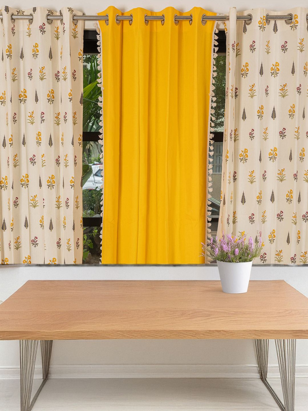 URBAN SPACE Yellow & Cream-Coloured 3 Pieces Cotton Floral Window Curtains
URBAN SPACE Yellow & Cream-Coloured 3 Pieces Cotton Floral Window Curtains