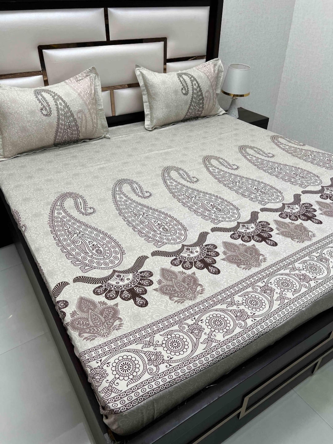 Pure Decor Cotton King Size Double Bed Bedsheet With 2 Pillow Covers 2.74m X 2.74m, Off white
Pure Decor Cotton King Size Double Bed Bedsheet With 2 Pillow Covers 2.74m X 2.74m, Off white