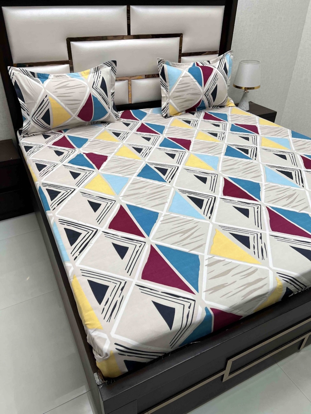 Pure Decor King Size Double Bed Bedsheet With 2 Pillow Covers 2.74m X 2.74m, Grey
Pure Decor King Size Double Bed Bedsheet With 2 Pillow Covers 2.74m X 2.74m, Grey
