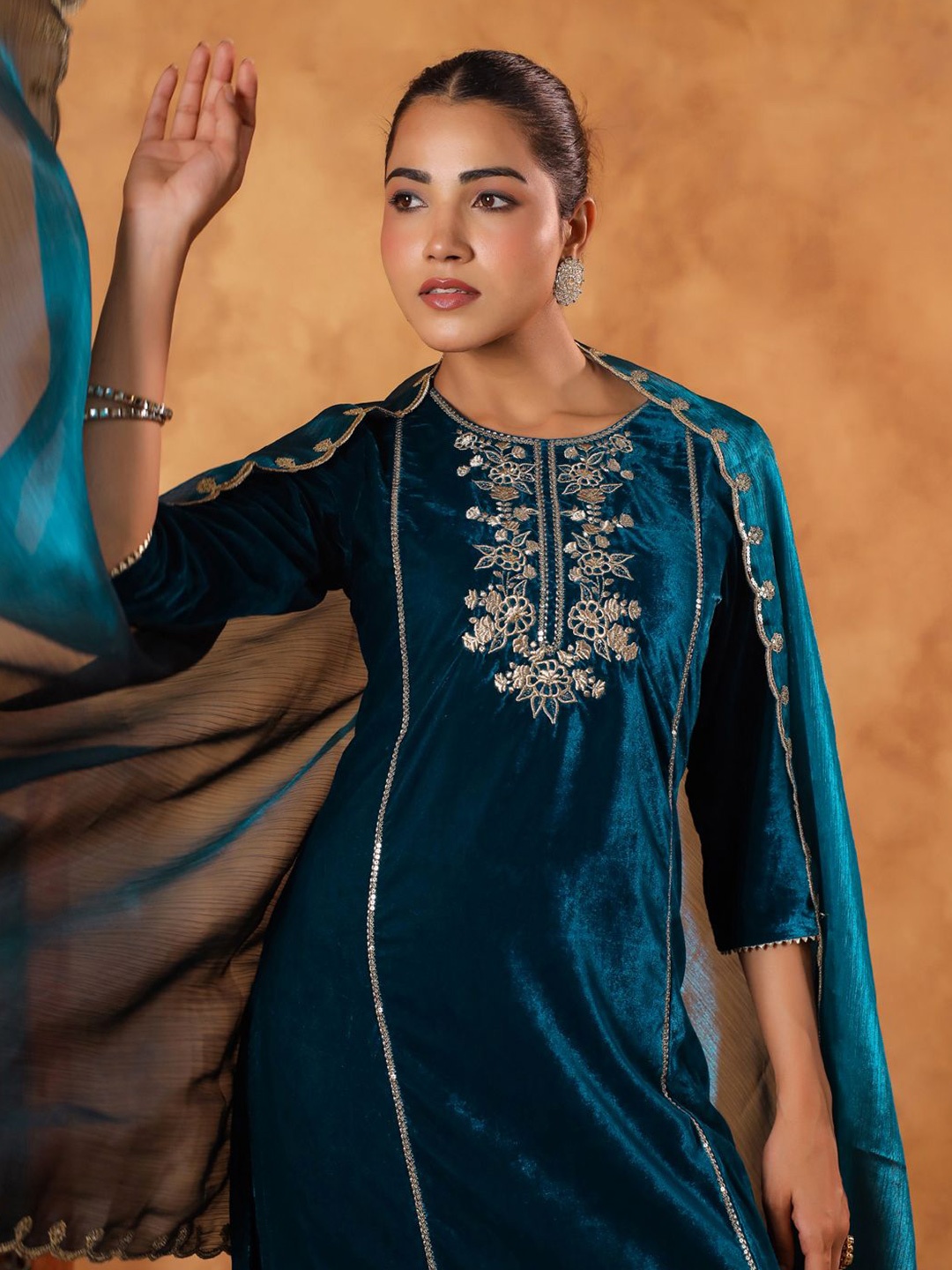 Janasya Floral Yoke Design Straight Sequinned Velvet Kurta with Trousers & Dupatta, Teal
Janasya Floral Yoke Design Straight Sequinned Velvet Kurta with Trousers & Dupatta, Teal