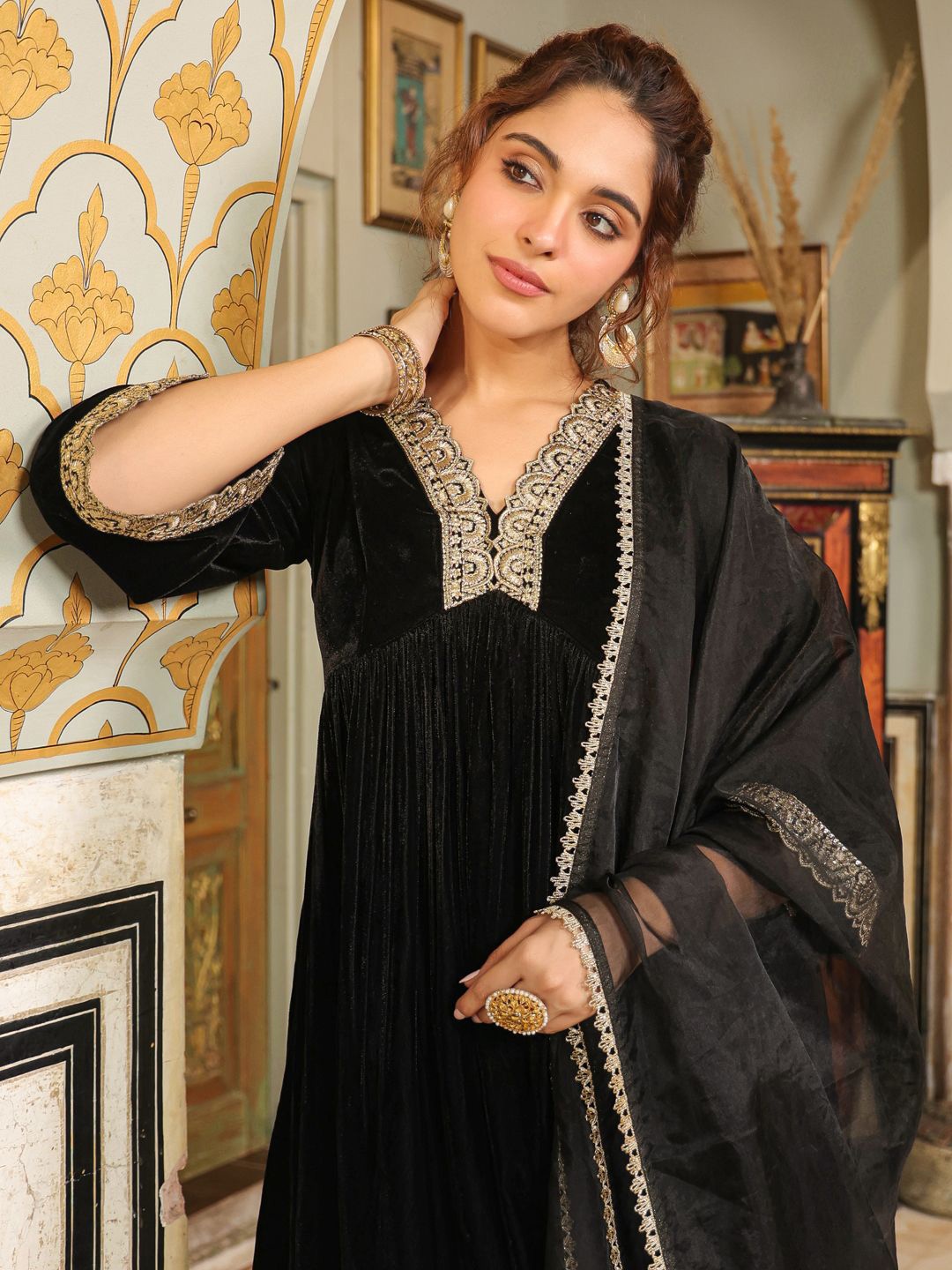 Janasya Ethnic Motifs Embroidered Empire Velvet A-Line Kurta With Trouser & Dupatta, Black
Janasya Ethnic Motifs Embroidered Empire Velvet A-Line Kurta With Trouser & Dupatta, Black
