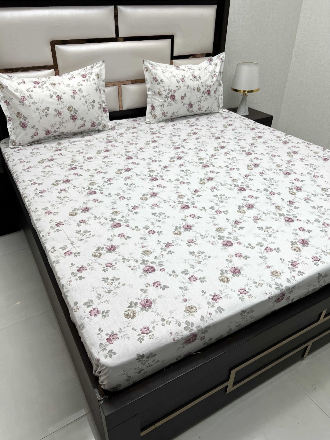 Pure Decor Cotton King Size Double Bedsheet With 2 Pillow Covers 108 in X 108 in, White
Pure Decor Cotton King Size Double Bedsheet With 2 Pillow Covers 108 in X 108 in, White