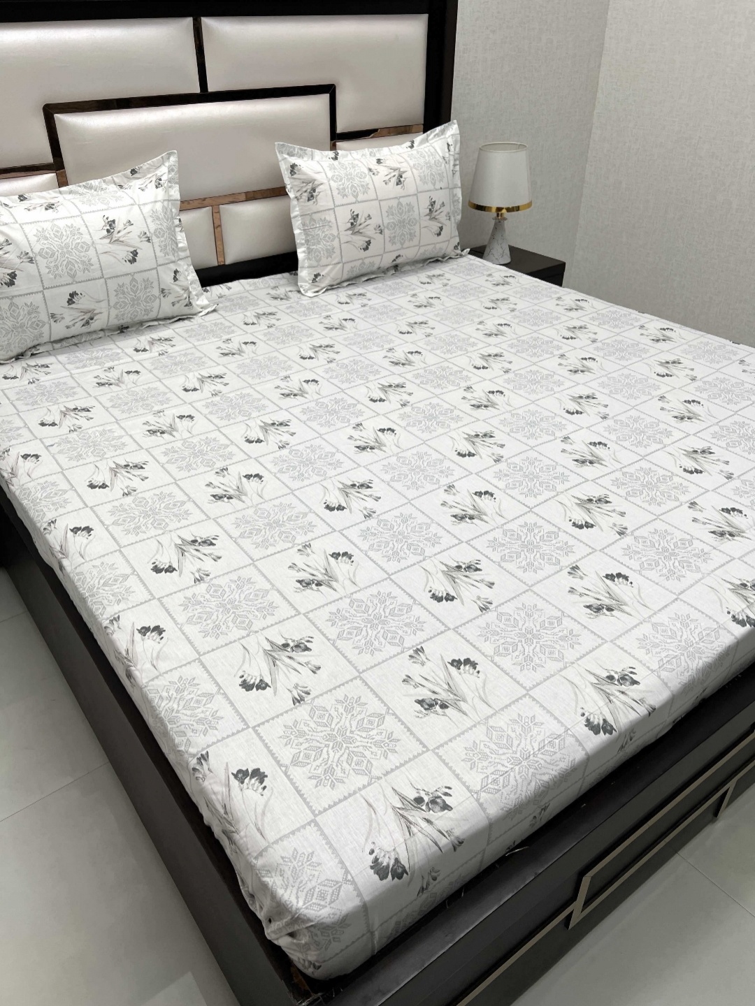 Pure Decor Cotton King Size Double Bed Bedsheet With 2 Pillow Covers 108 in X 108 in, White
Pure Decor Cotton King Size Double Bed Bedsheet With 2 Pillow Covers 108 in X 108 in, White