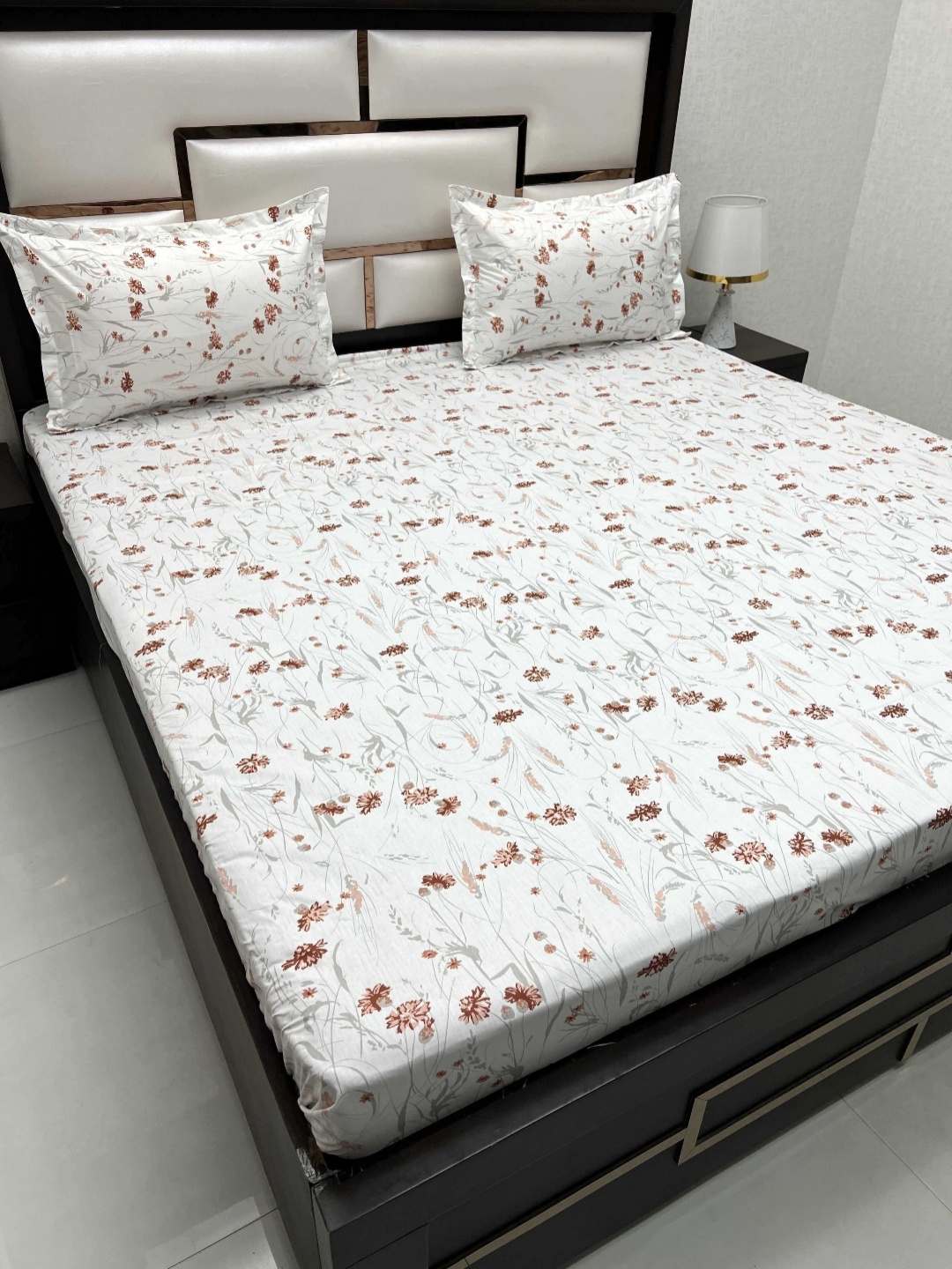 Pure Decor Cotton King Size Double Bedsheet With 2 Pillow Covers 108 in X 108 in, White
Pure Decor Cotton King Size Double Bedsheet With 2 Pillow Covers 108 in X 108 in, White