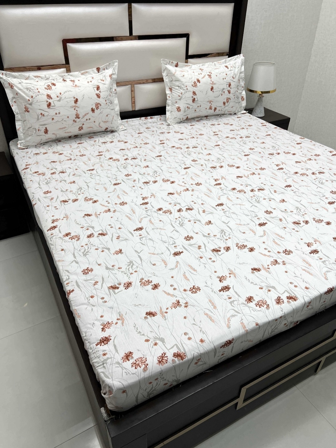 Pure Decor Cotton King Size Double Bedsheet With 2 Pillow Covers 108 in X 108 in, White
Pure Decor Cotton King Size Double Bedsheet With 2 Pillow Covers 108 in X 108 in, White