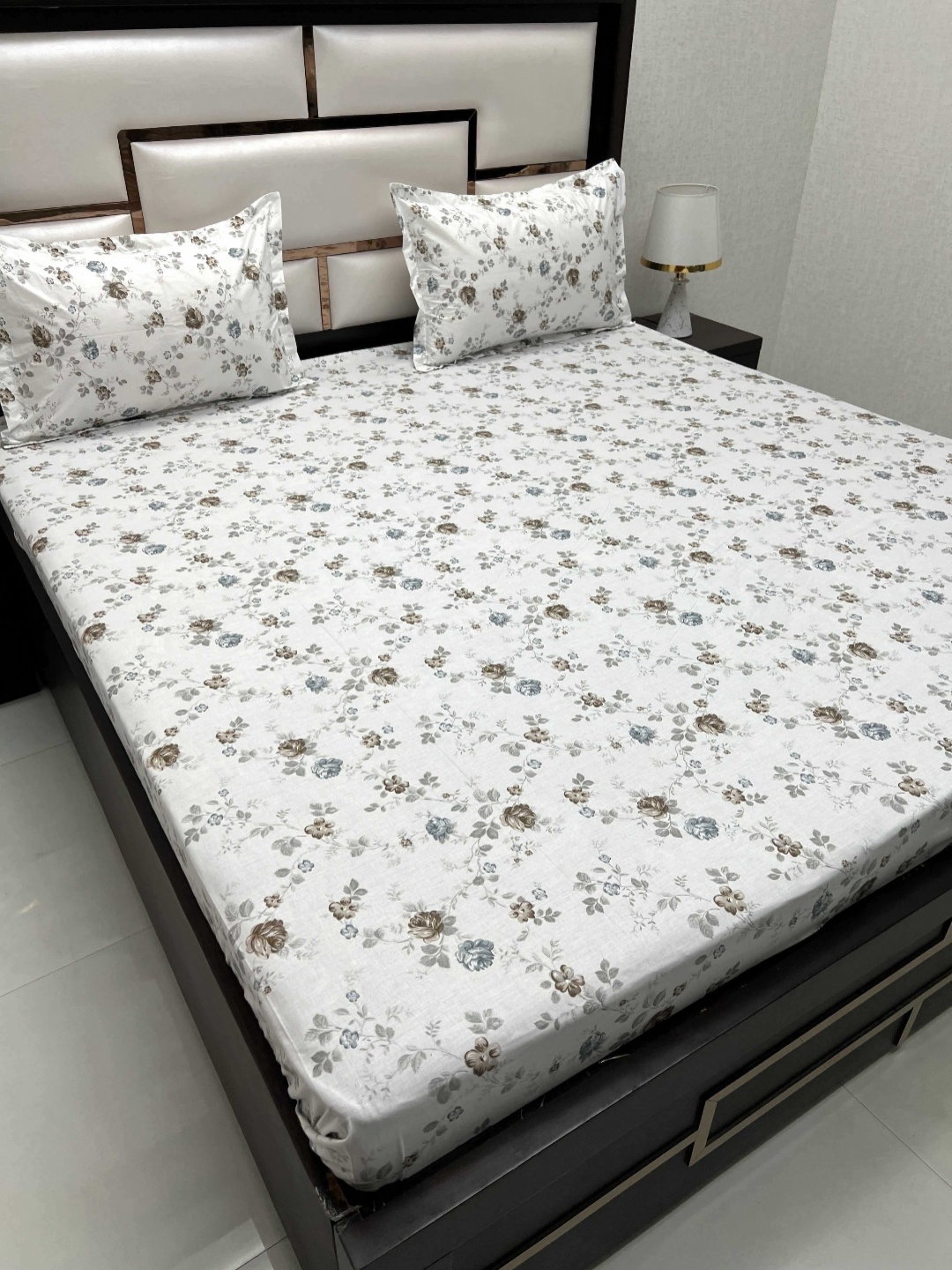 Pure Decor Cotton King Size Double Bedsheet With 2 Pillow Covers 108 in X 108 in, White
Pure Decor Cotton King Size Double Bedsheet With 2 Pillow Covers 108 in X 108 in, White