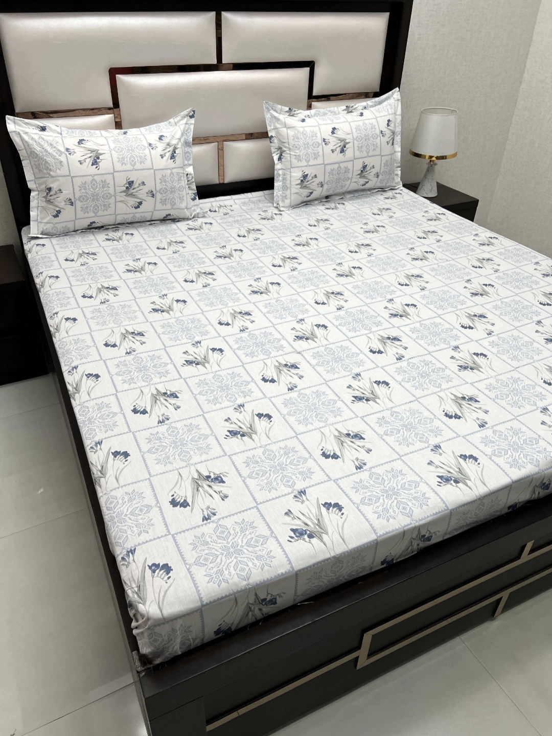 Pure Decor Cotton King Size Double Bed Bedsheet With 2 Pillow Covers 108 in X 108 in, White
Pure Decor Cotton King Size Double Bed Bedsheet With 2 Pillow Covers 108 in X 108 in, White
