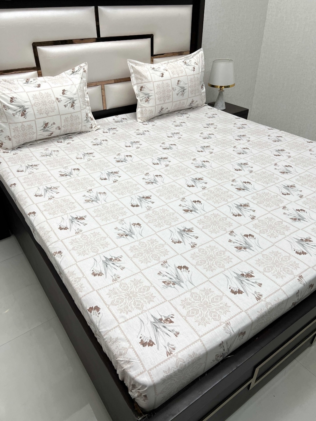 Pure Decor Cotton King Size Double Bed Bedsheet With 2 Pillow Covers 108 in X 108 in, White
Pure Decor Cotton King Size Double Bed Bedsheet With 2 Pillow Covers 108 in X 108 in, White