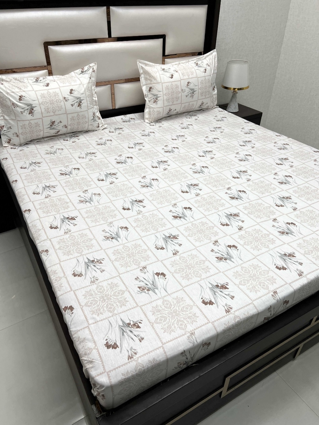 Pure Decor Cotton King Size Double Bedsheet With 2 Pillow Covers 108 in X 108 in, White
Pure Decor Cotton King Size Double Bedsheet With 2 Pillow Covers 108 in X 108 in, White