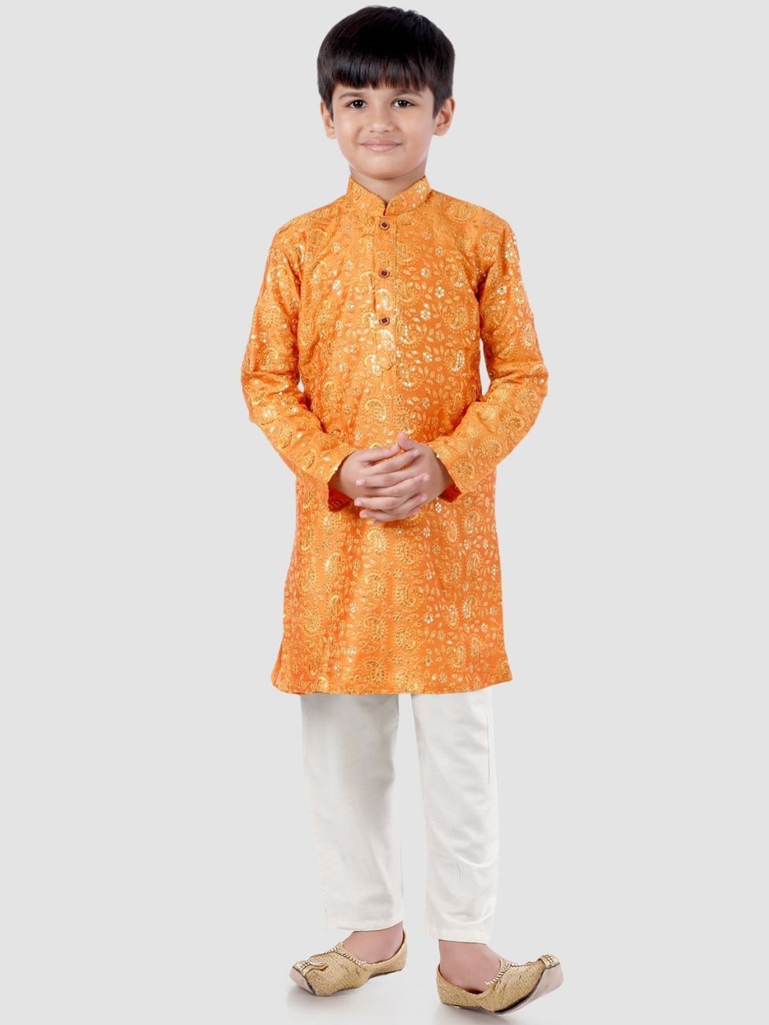 Pehanaava Boys Floral Embroidered Mandarin Collar Long Sleeves Pure Cotton Kurta & Pyjama, Yellow
Pehanaava Boys Floral Embroidered Mandarin Collar Long Sleeves Pure Cotton Kurta & Pyjama, Yellow