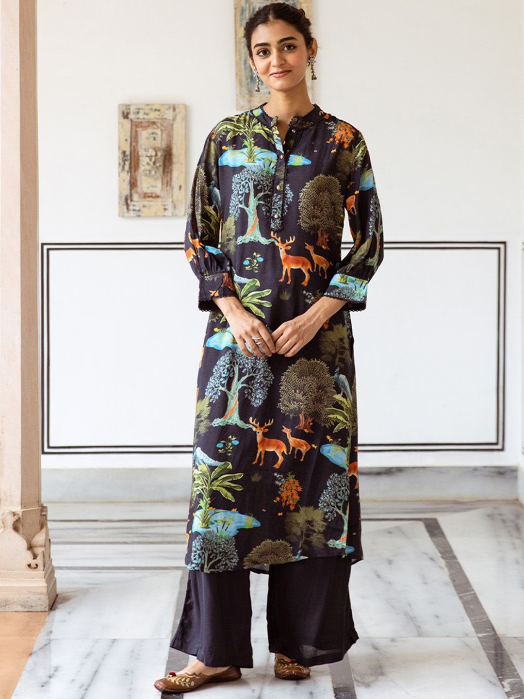 Ishin Floral Printed Round Neck Three Quarter Sleeves Straight Kurta With Palazzos, Blue
Ishin Floral Printed Round Neck Three Quarter Sleeves Straight Kurta With Palazzos, Blue
