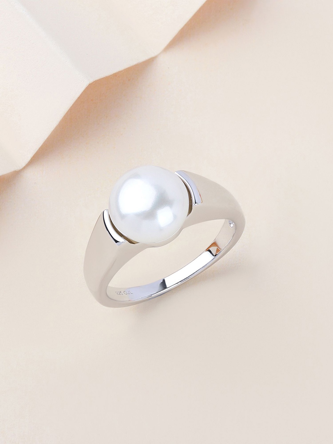 Ornate Jewels 925 Sterling Silver Freshwater Pearls Beaded Skin-Friendly Finger Ring
Ornate Jewels 925 Sterling Silver Freshwater Pearls Beaded Skin-Friendly Finger Ring
