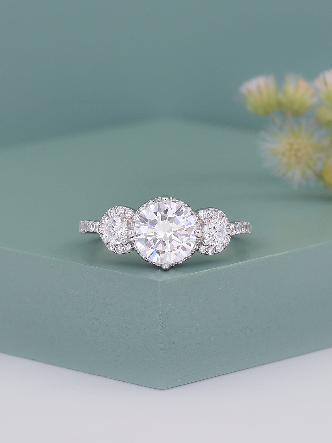 Ornate Jewels 925 Sterling Silver Rhodium-Plated American Diamond Studded Finger Ring
Ornate Jewels 925 Sterling Silver Rhodium-Plated American Diamond Studded Finger Ring