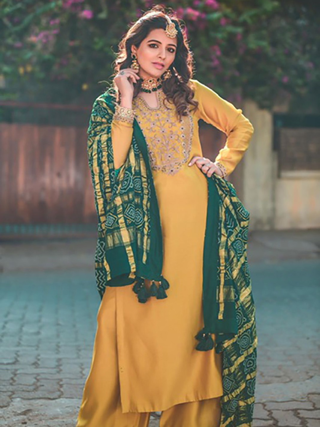 PINK CITY BY SARIKA Floral Embroidered Zari Pure Silk Kurta With Trousers & Dupatta, Yellow
PINK CITY BY SARIKA Floral Embroidered Zari Pure Silk Kurta With Trousers & Dupatta, Yellow