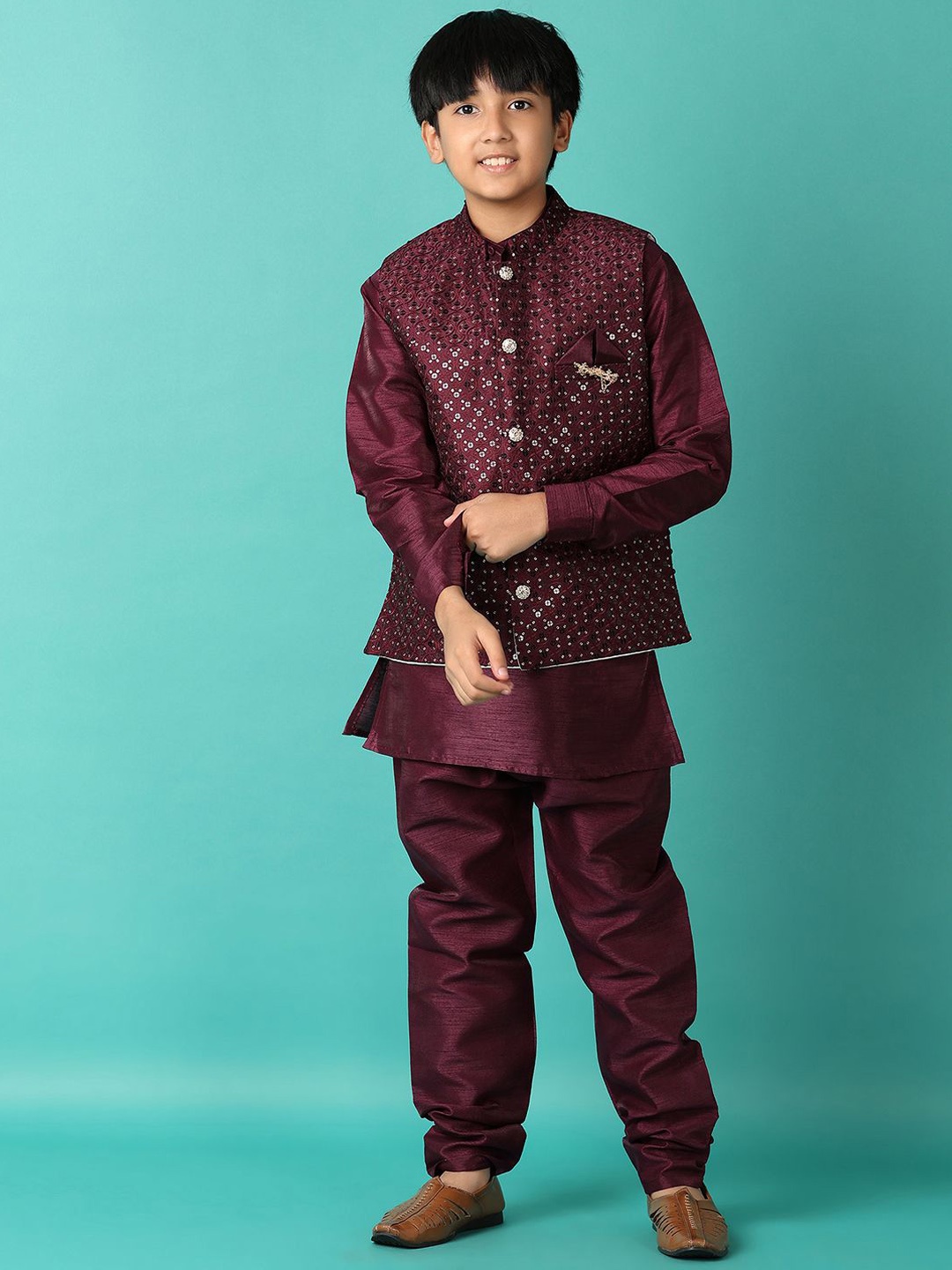 V-Mart Boys Long Sleeves Regular Pure Cotton Kurta With Churidar With Nehru Jacket, Maroon
V-Mart Boys Long Sleeves Regular Pure Cotton Kurta With Churidar With Nehru Jacket, Maroon