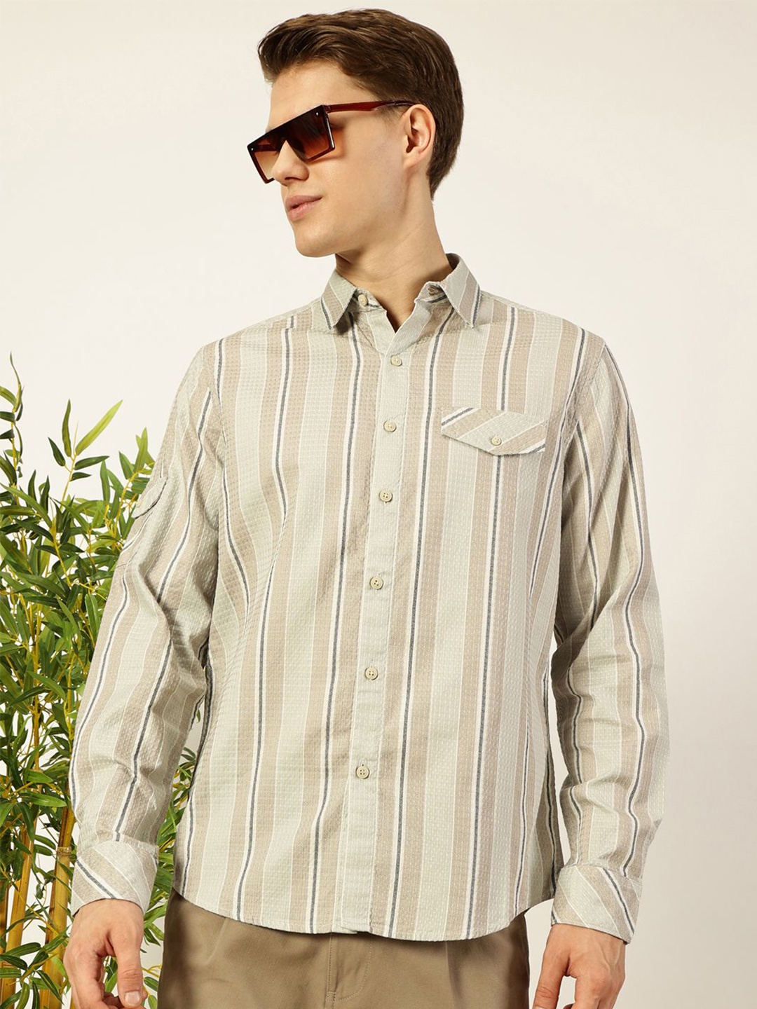 VALEN CLUB Men Premium Spread Collar Vertical Striped Cotton Slim Fit Casual Shirt, Beige
VALEN CLUB Men Premium Spread Collar Vertical Striped Cotton Slim Fit Casual Shirt, Beige