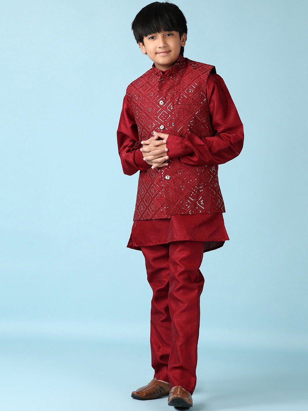 V-Mart Boys Self Design Mandarin Collar Pure Cotton Straight Kurta with Pyjamas, Maroon
V-Mart Boys Self Design Mandarin Collar Pure Cotton Straight Kurta with Pyjamas, Maroon