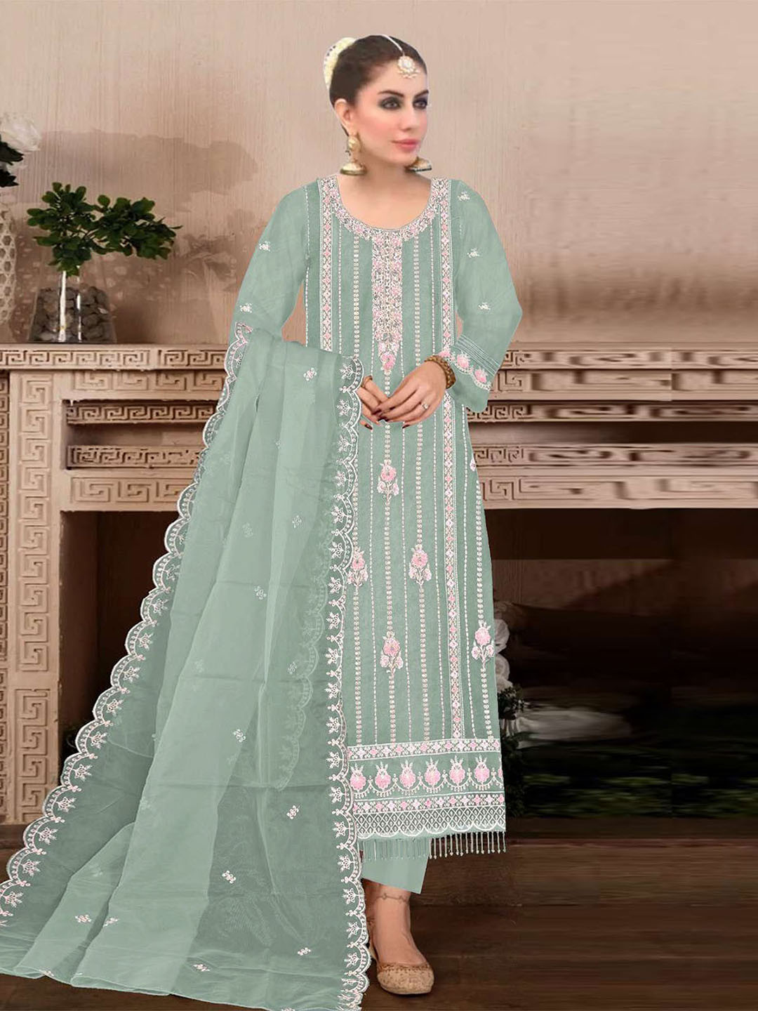 ODETTE Floral Embroidered Regular Georgette Straight Kurta with Trousers & Dupatta, Green
ODETTE Floral Embroidered Regular Georgette Straight Kurta with Trousers & Dupatta, Green