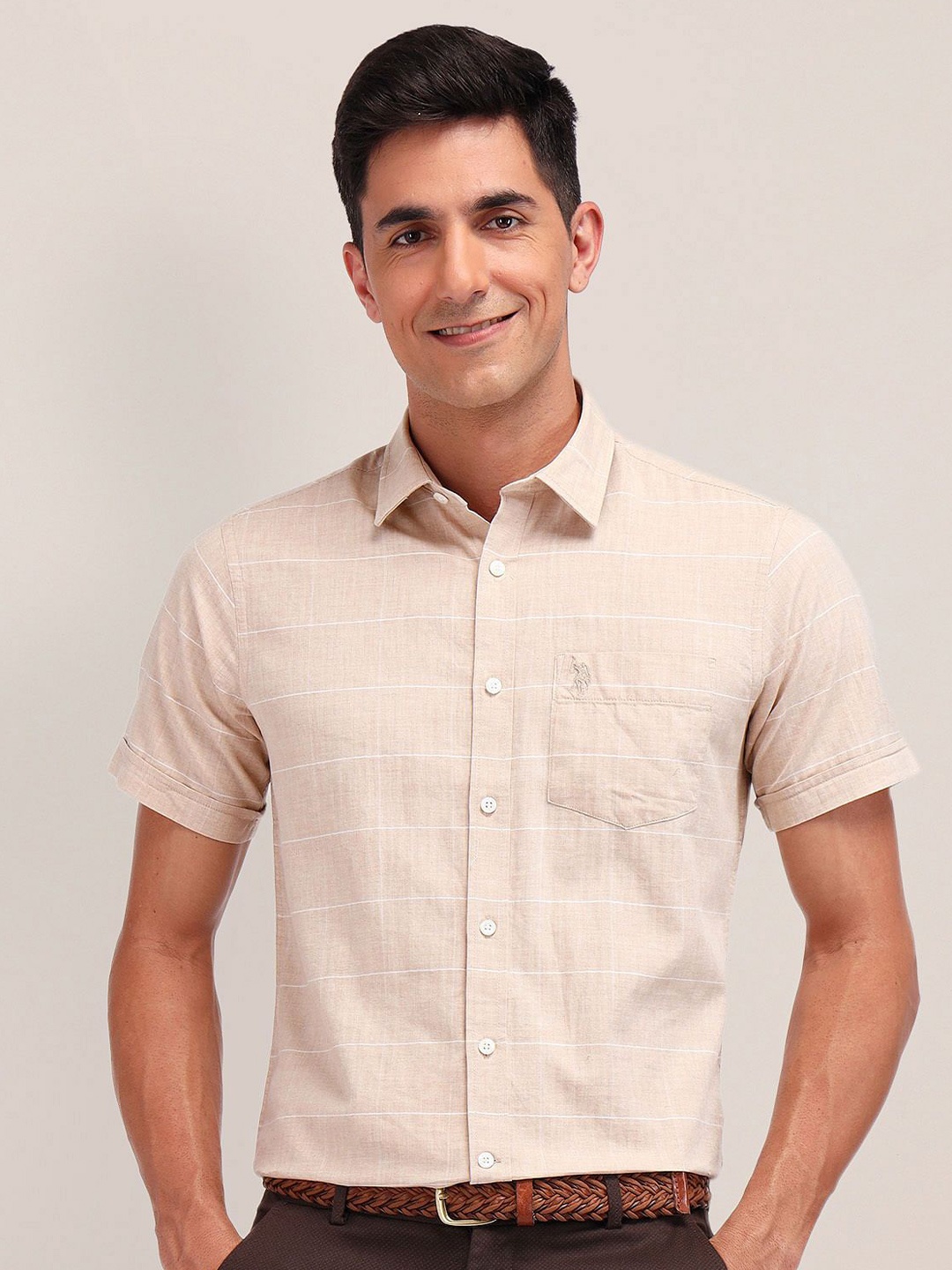 U.S. Polo Assn. Men Cutaway Collar Horizontal Striped Cotton Tailored Fit Casual Shirt, Beige
U.S. Polo Assn. Men Cutaway Collar Horizontal Striped Cotton Tailored Fit Casual Shirt, Beige