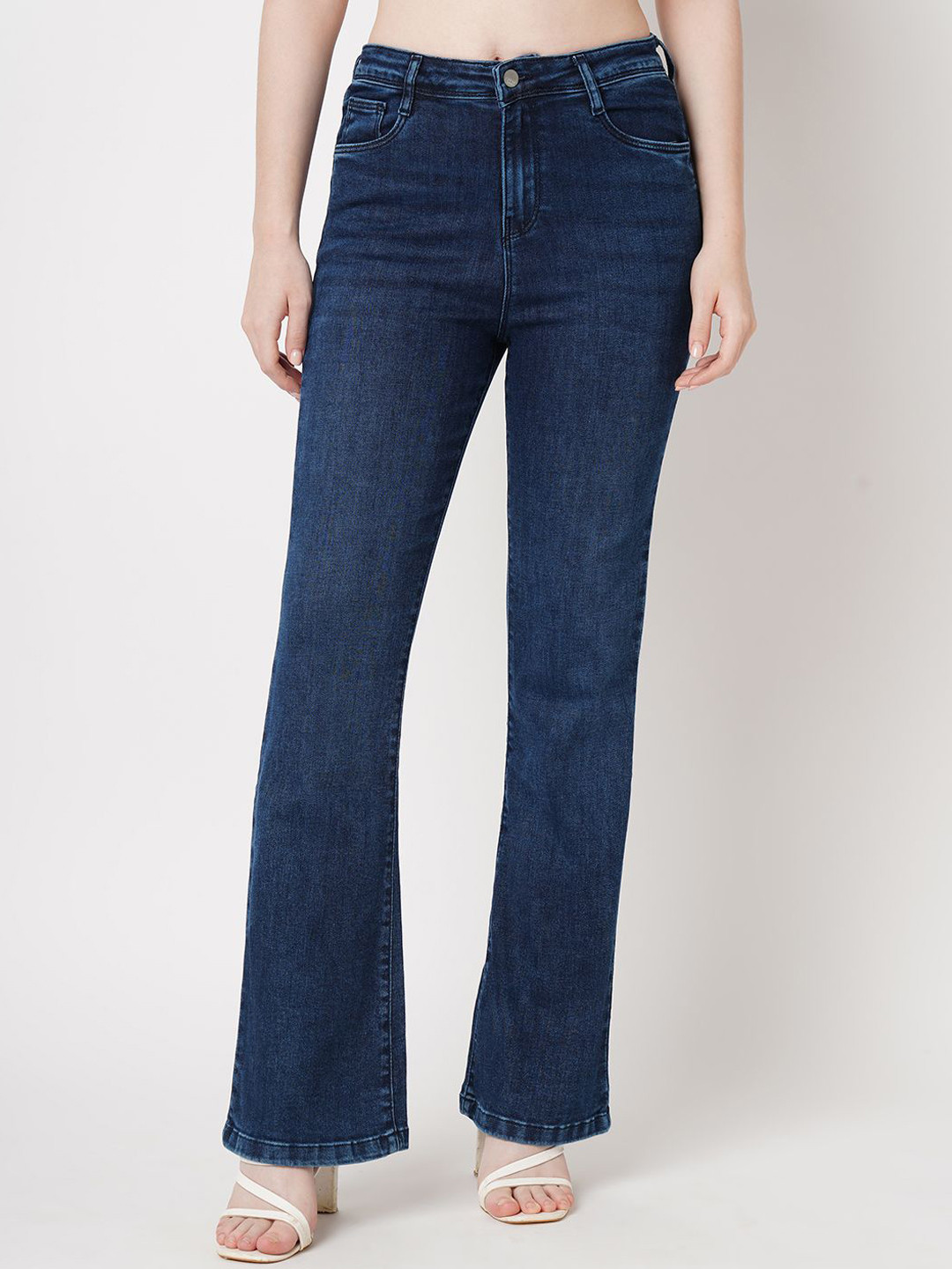 Kraus Jeans Women Flared Mid-Rise Light Fade Jeans, Blue 
Kraus Jeans Women Flared Mid-Rise Light Fade Jeans, Blue