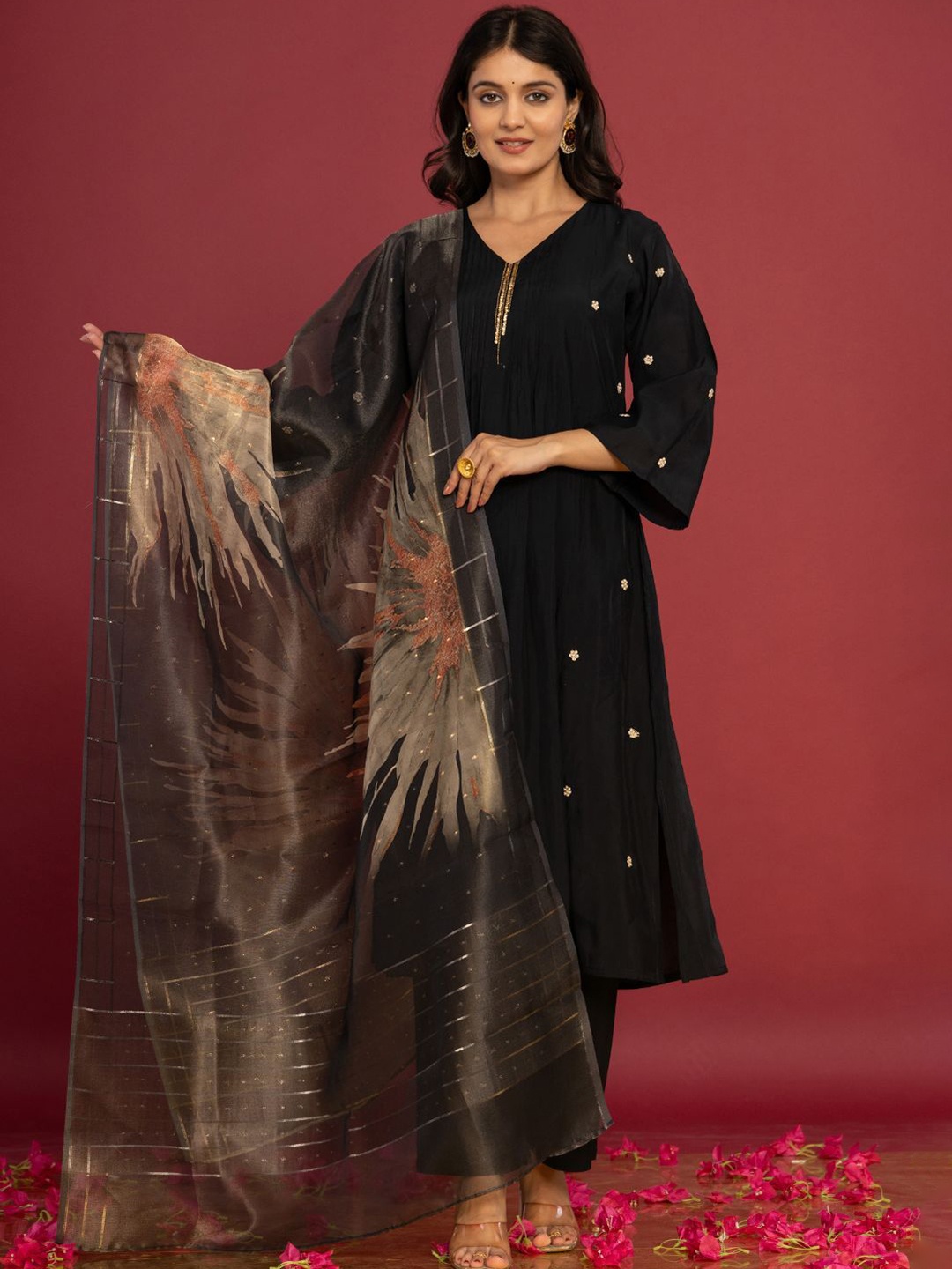 Do Dhaage Ethnic Motifs Embroidered Pleated Thread Work Kurta with Trouser & Dupatta, Black
Do Dhaage Ethnic Motifs Embroidered Pleated Thread Work Kurta with Trouser & Dupatta, Black