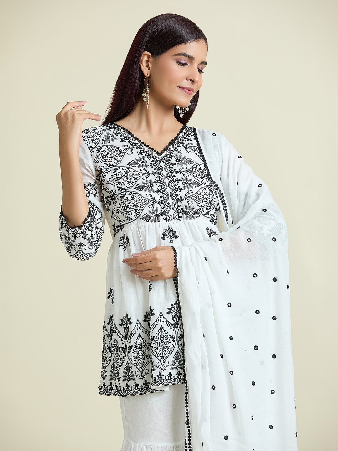 Samyukta Singhania Floral Embroidered Regular Pure Cotton Kurti with Sharara & Dupatta, White
Samyukta Singhania Floral Embroidered Regular Pure Cotton Kurti with Sharara & Dupatta, White