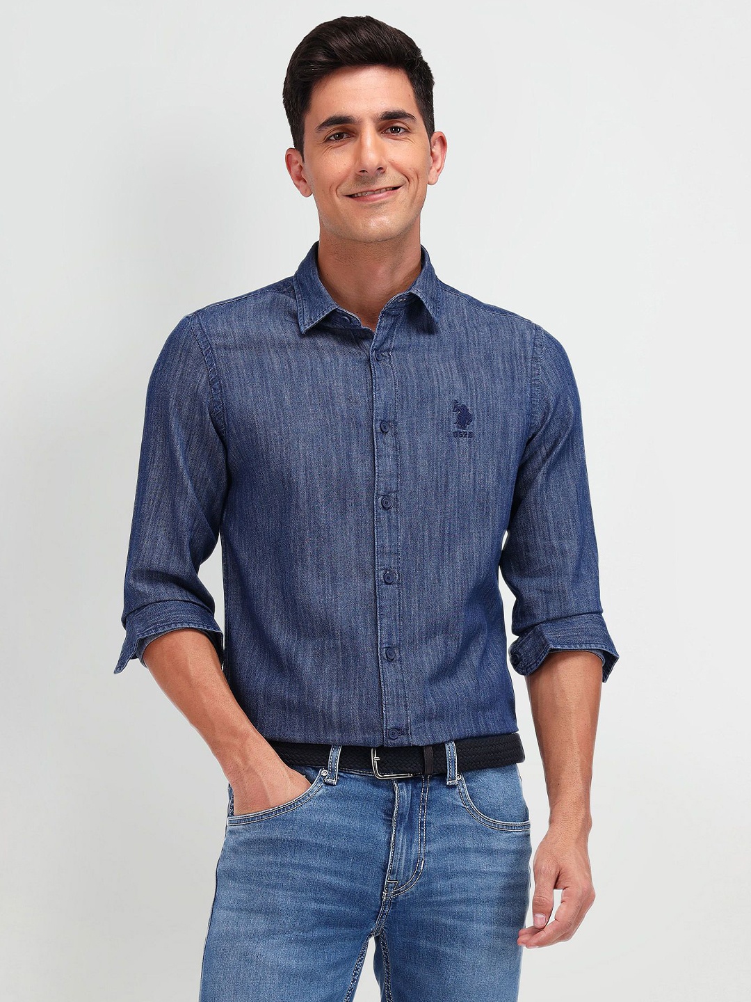 U.S. Polo Assn. Denim Co. Men Cutaway Collar Textured Cotton Slim Fit Casual Shirt, Blue
U.S. Polo Assn. Denim Co. Men Cutaway Collar Textured Cotton Slim Fit Casual Shirt, Blue