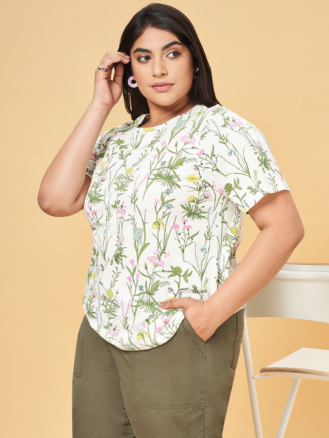 Honey Curvytude by Pantaloons Women Floral Printed Cotton Plus Size Regular Top, White
Honey Curvytude by Pantaloons Women Floral Printed Cotton Plus Size Regular Top, White