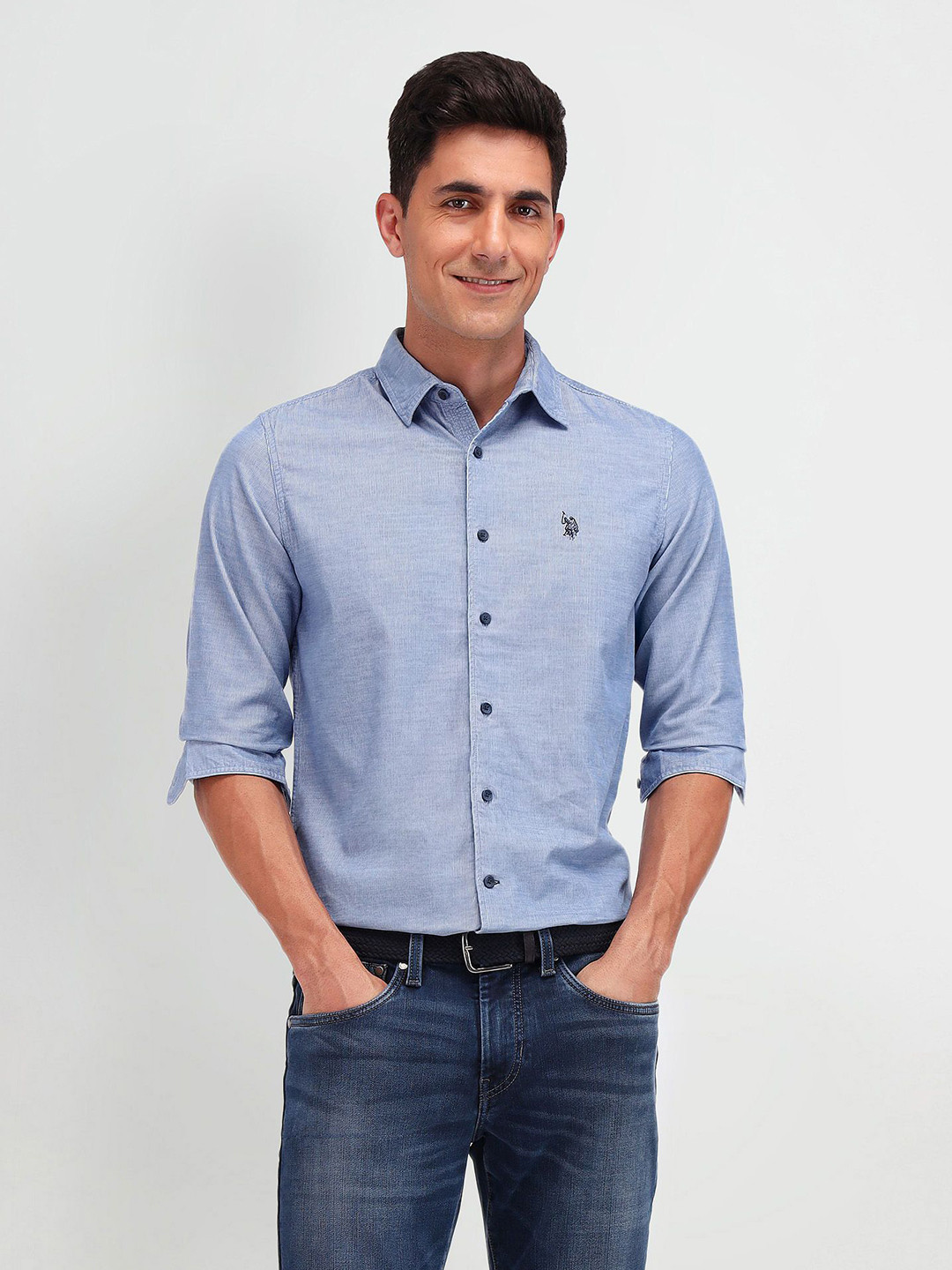 U.S. Polo Assn. Denim Co. Men Cutaway Collar Solid Cotton Slim Fit Casual Shirt, Blue
U.S. Polo Assn. Denim Co. Men Cutaway Collar Solid Cotton Slim Fit Casual Shirt, Blue