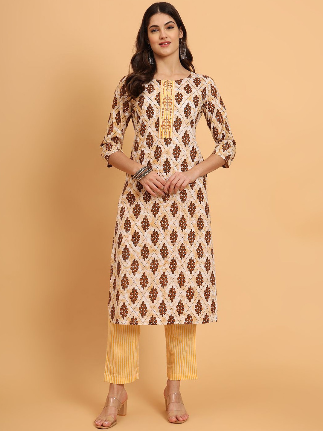 AAYUMI Floral Printed Round Neck Pure Cotton Straight Kurta With Trousers, Yellow
AAYUMI Floral Printed Round Neck Pure Cotton Straight Kurta With Trousers, Yellow
