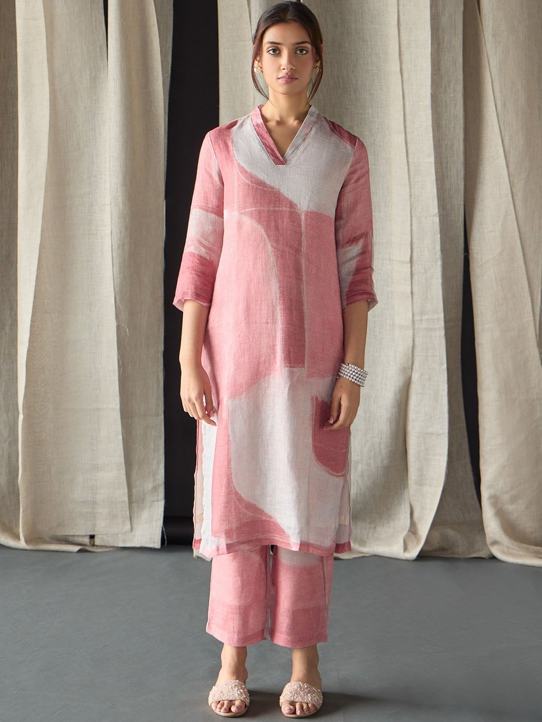 Bombay Bloom Abstract Printed V-Neck Three-Quarter Sleeves Regular Linen Kurta & Trouser, Pink
Bombay Bloom Abstract Printed V-Neck Three-Quarter Sleeves Regular Linen Kurta & Trouser, Pink