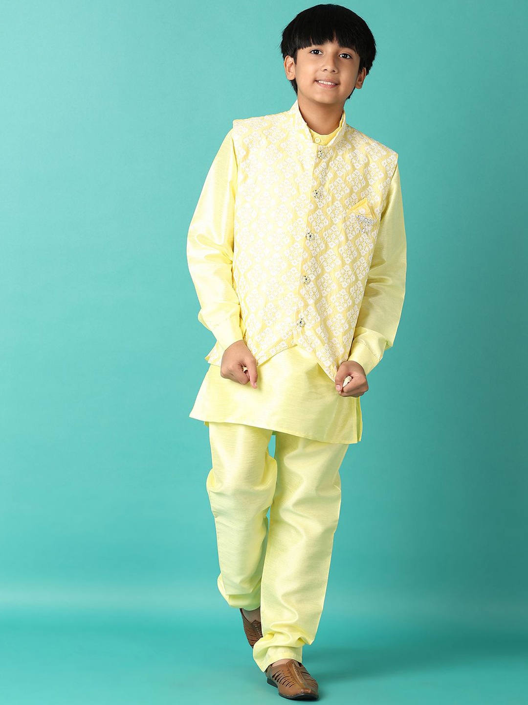 V-Mart Boys Mandarin Collar Long Sleeves Pure Cotton Kurta & Churidar & Nehru Jacket, Yellow
V-Mart Boys Mandarin Collar Long Sleeves Pure Cotton Kurta & Churidar & Nehru Jacket, Yellow