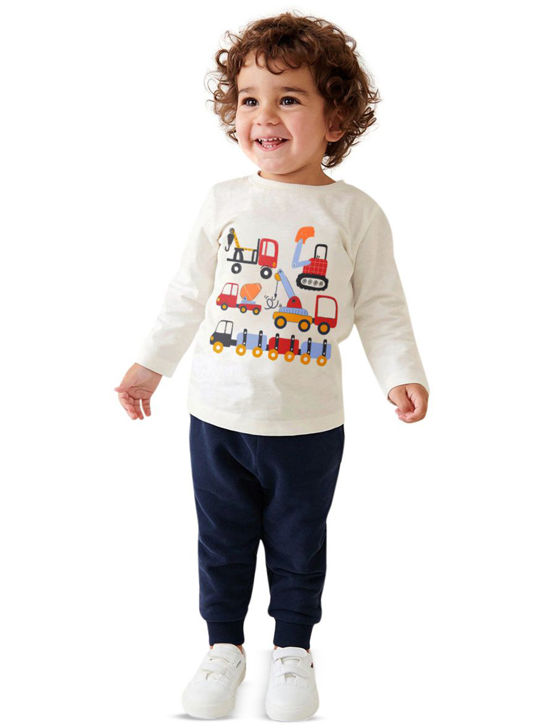 StyleCast x Revolte Boys Printed Round Neck Long Sleeves Pure Cotton T-Shirt With Jogger, White
StyleCast x Revolte Boys Printed Round Neck Long Sleeves Pure Cotton T-Shirt With Jogger, White