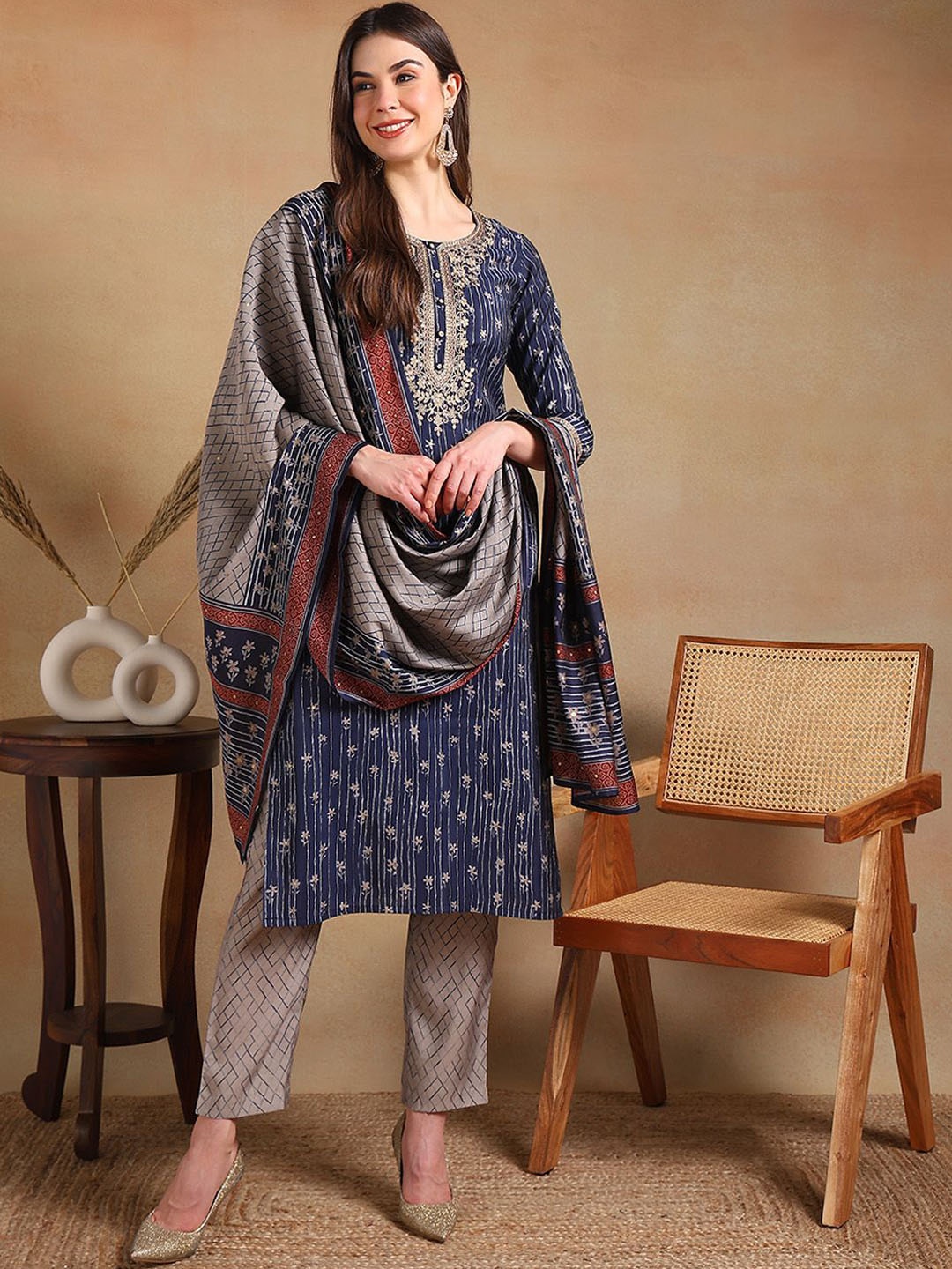 AHIKA Navy Blue Floral Embroidered Round Neck Straight Kurta With Trousers & Dupatta
AHIKA Navy Blue Floral Embroidered Round Neck Straight Kurta With Trousers & Dupatta