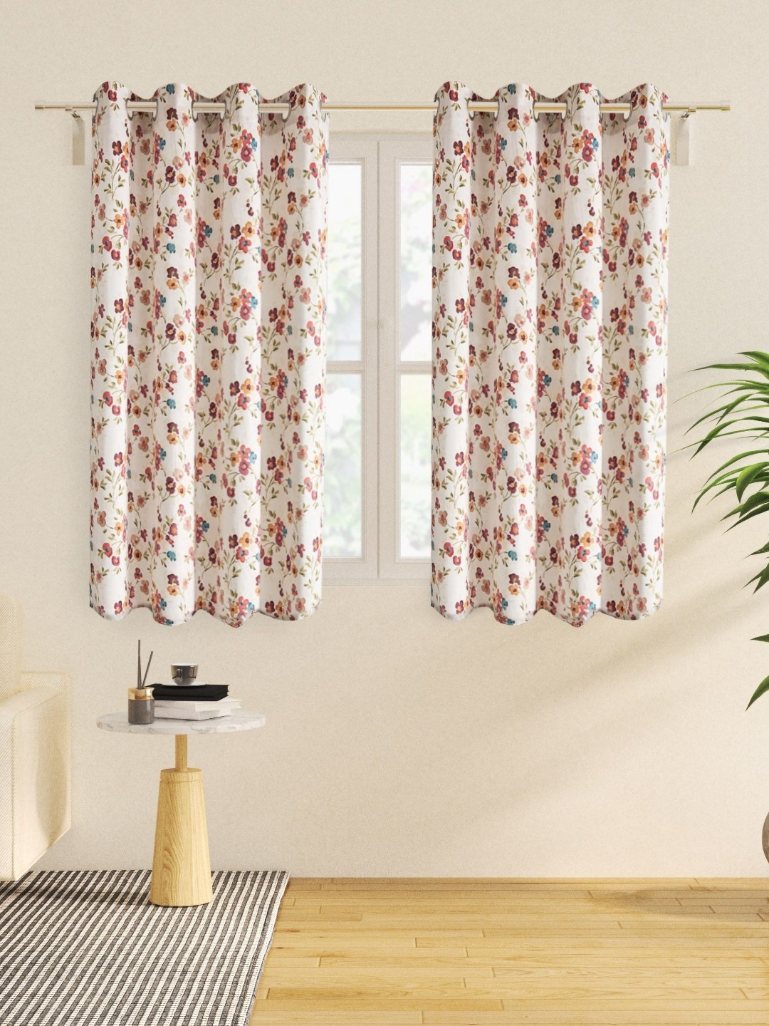 Home Centre Lavish Cream-Coloured 2 Pieces Floral Printed Light Filtering Window Curtain
Home Centre Lavish Cream-Coloured 2 Pieces Floral Printed Light Filtering Window Curtain
