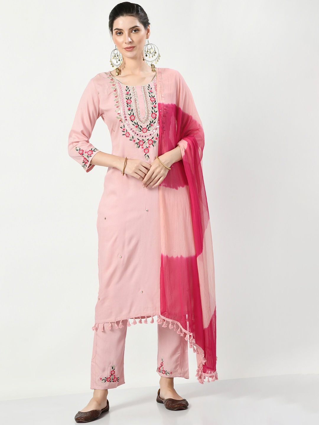 Shangri LA MS Designs Floral Embroidered Round Neck Regular Mirror Work Straight Kurta, Pink
Shangri LA MS Designs Floral Embroidered Round Neck Regular Mirror Work Straight Kurta, Pink