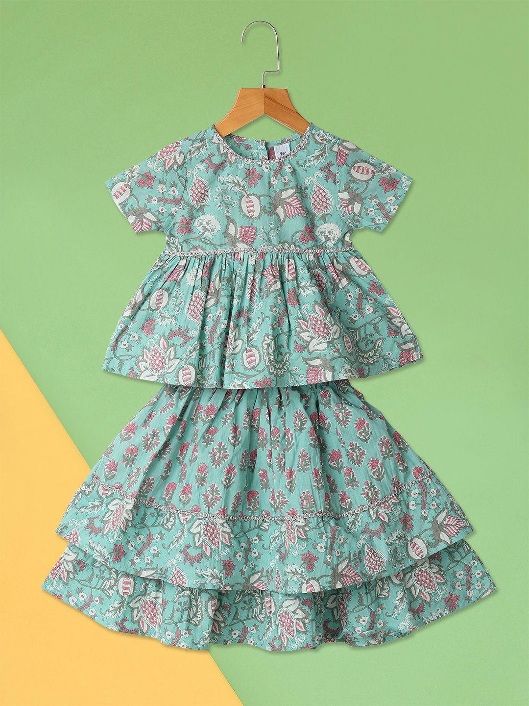 V-Mart Kids Floral Printed Round Neck Short Sleeves Pure Cotton Tunic With Skirt, Green
V-Mart Kids Floral Printed Round Neck Short Sleeves Pure Cotton Tunic With Skirt, Green