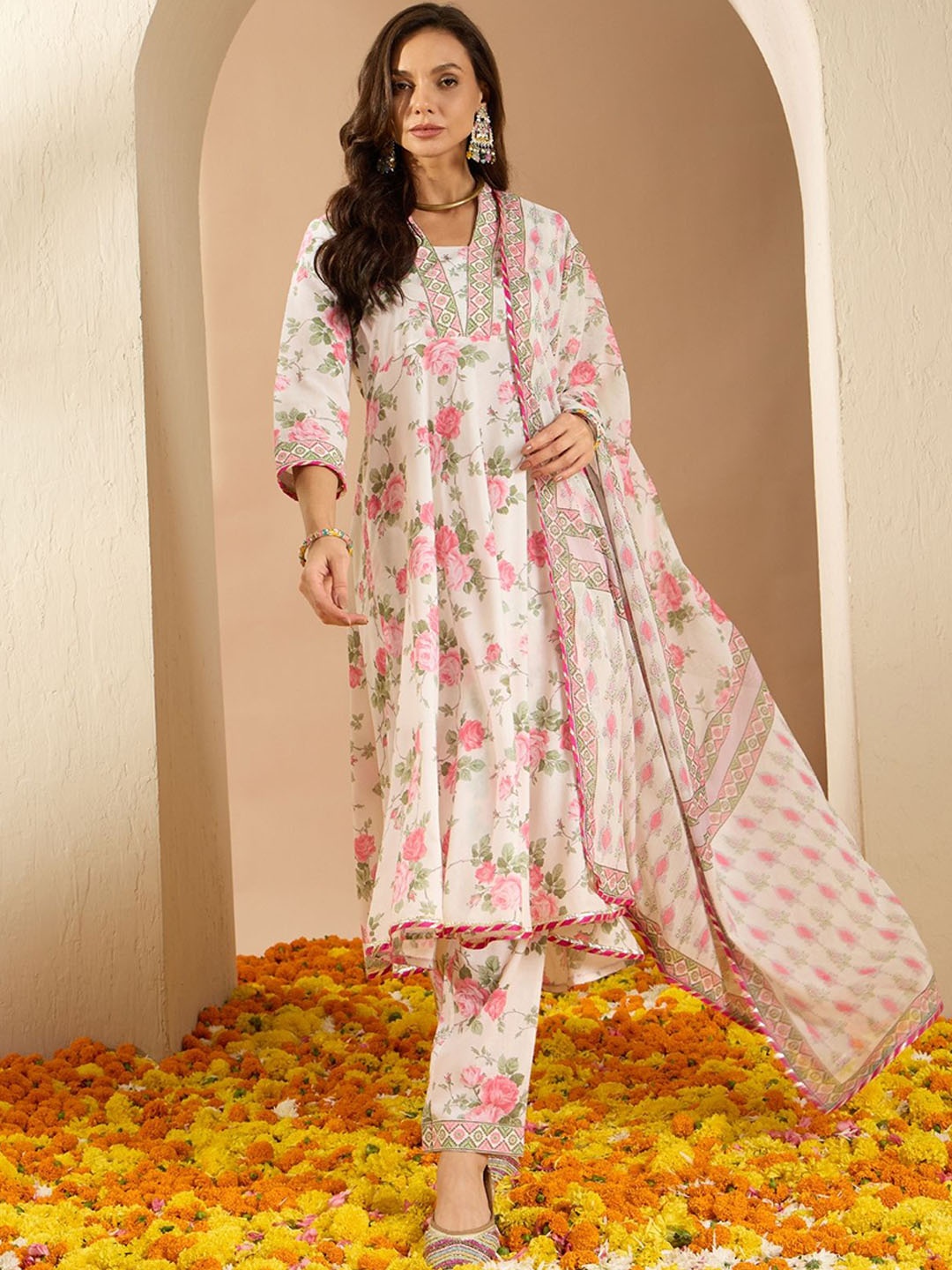 ZIYAA White Floral Printed Regular Pure Cotton Anarkali Kurta With Trouser With Dupatta
ZIYAA White Floral Printed Regular Pure Cotton Anarkali Kurta With Trouser With Dupatta
