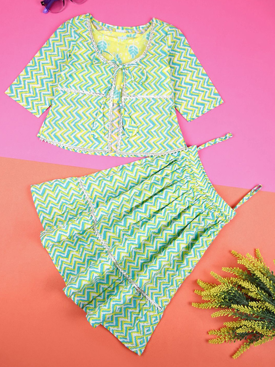V-Mart Kids Chevron Printed Scoop Neck Three-Quarter Sleeves Pure Cotton Top With Skirt, Green
V-Mart Kids Chevron Printed Scoop Neck Three-Quarter Sleeves Pure Cotton Top With Skirt, Green