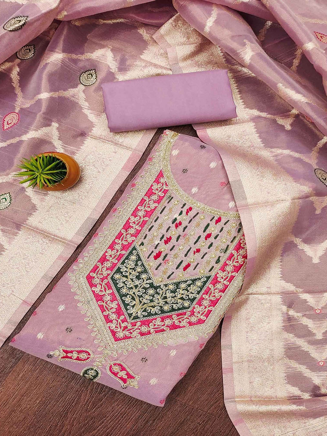 Peachmode Floral Embroidered Sequinned Woven Chanderi Silk Unstitched Dress Material, Lavender
Peachmode Floral Embroidered Sequinned Woven Chanderi Silk Unstitched Dress Material, Lavender